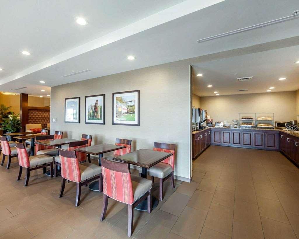 Comfort Suites Marietta-Parkersburg Εστιατόριο φωτογραφία